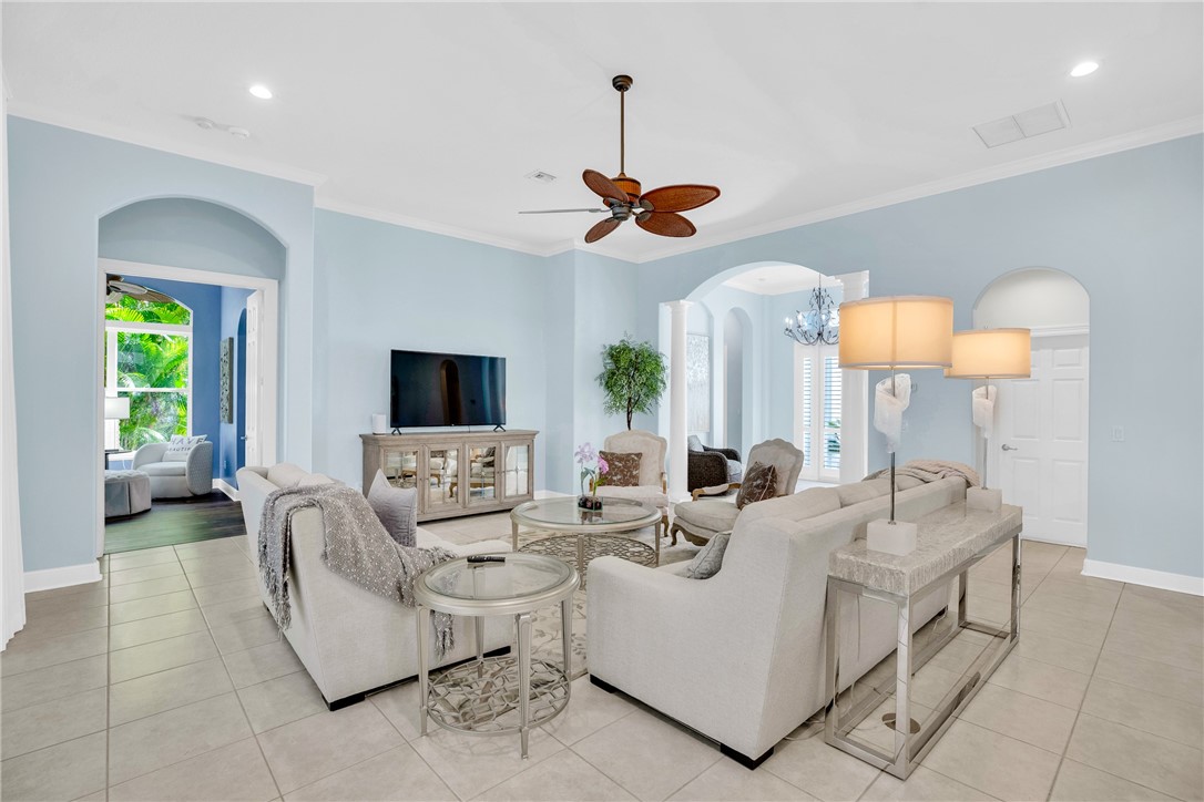 1441 W Island Club Square