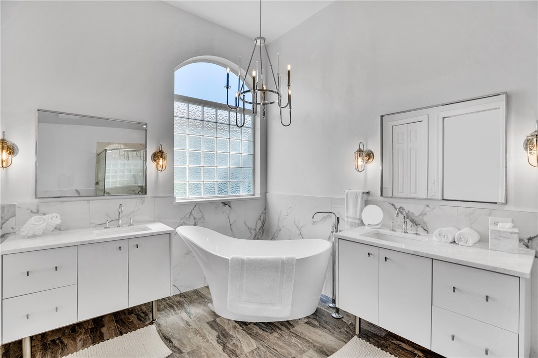 1441 W Island Club Square