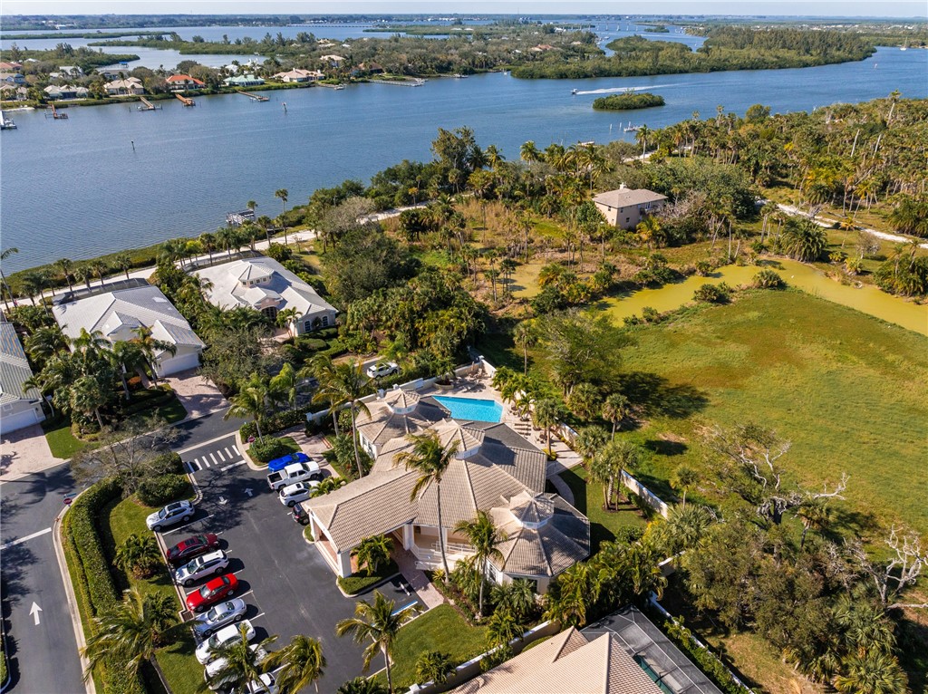 1441 W Island Club Square