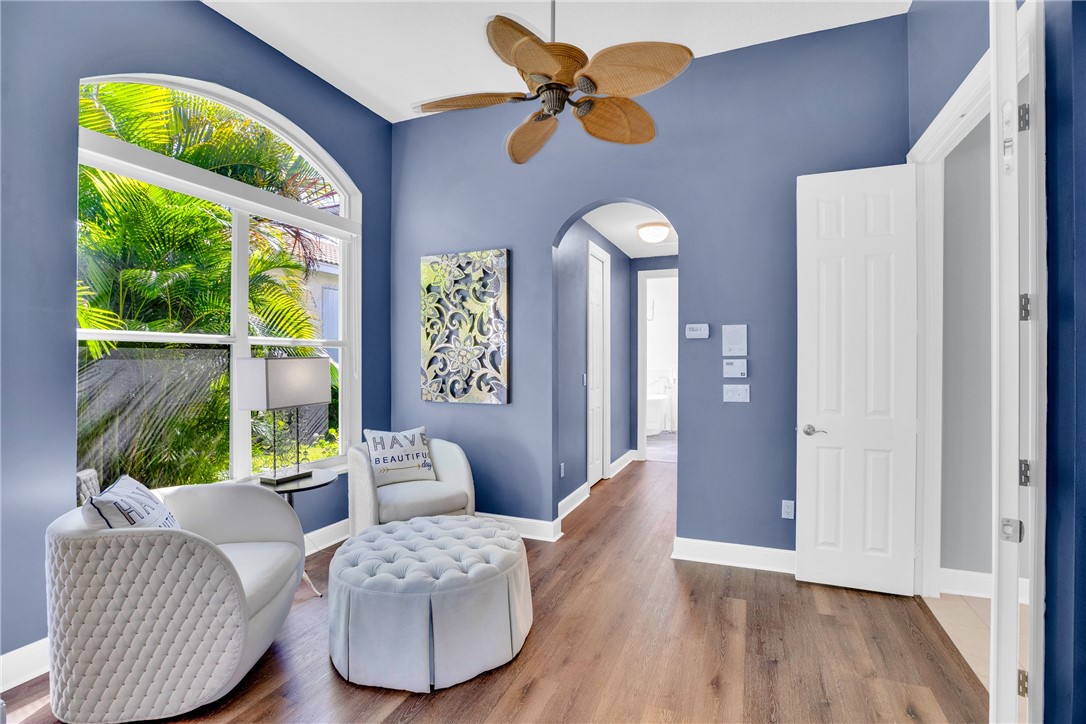 1441 W Island Club Square