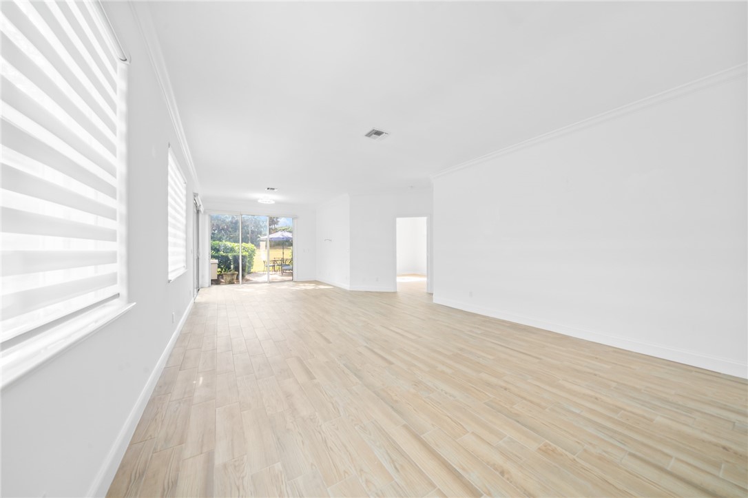 1255 Saint Georges Lane