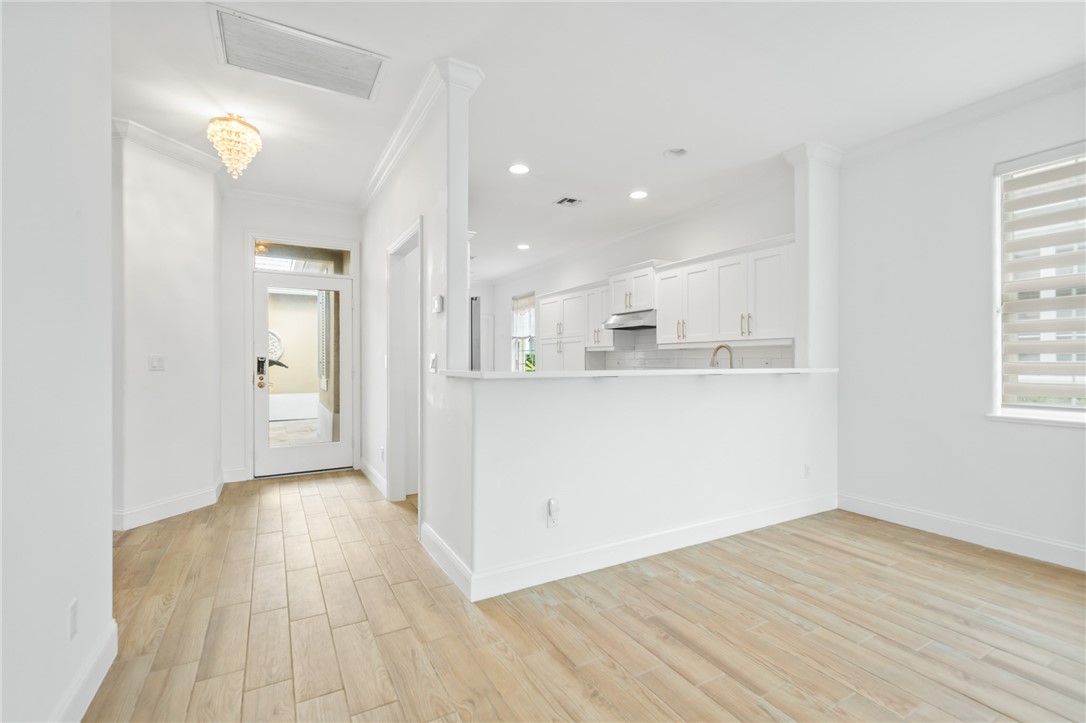 1255 Saint Georges Lane