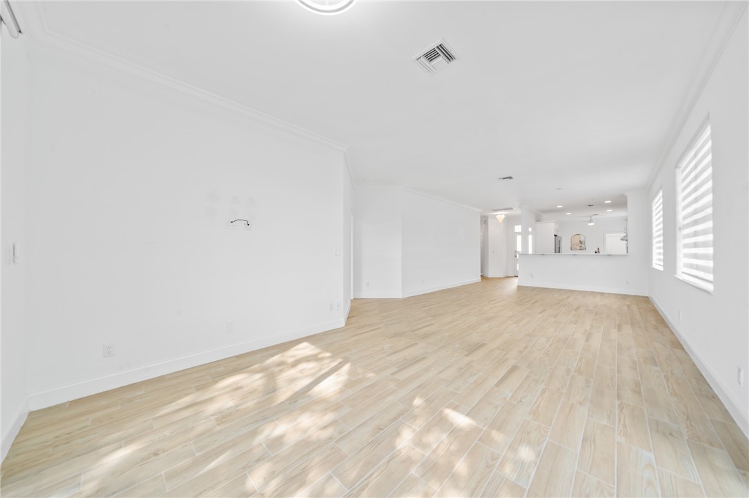 1255 Saint Georges Lane