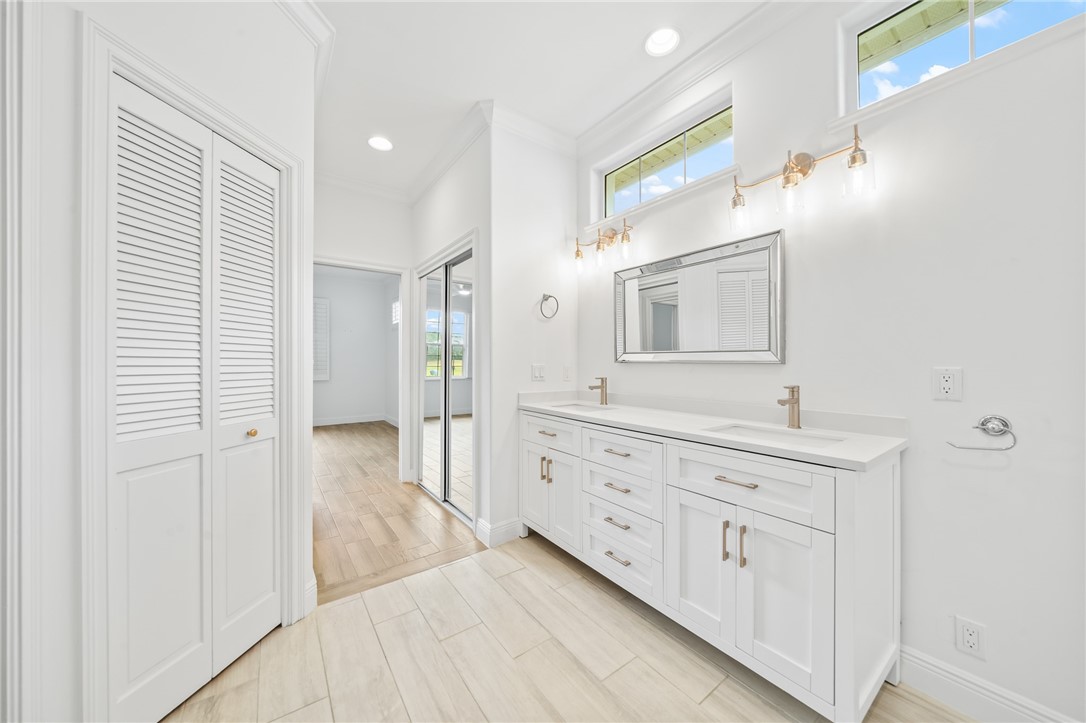 1255 Saint Georges Lane