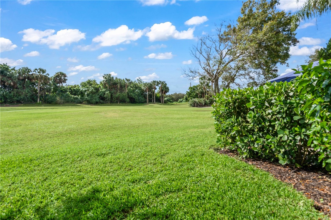 1255 Saint Georges Lane