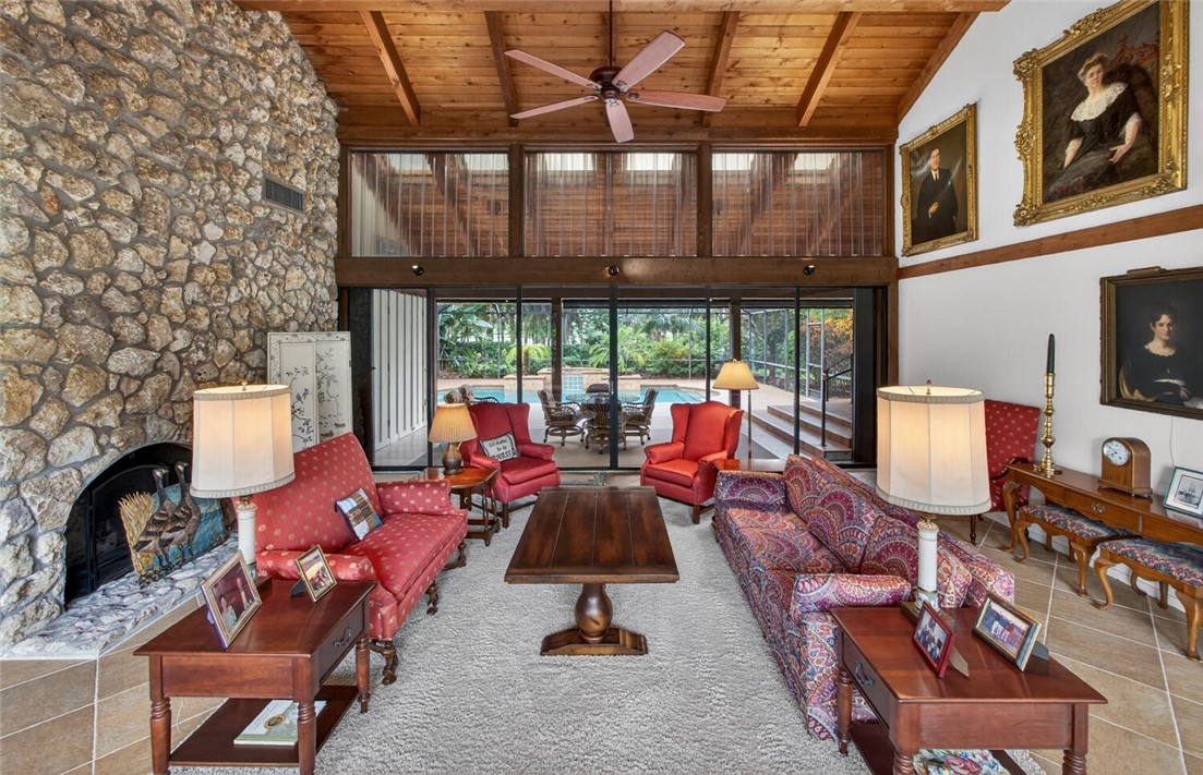 5985 Clubhouse Drive