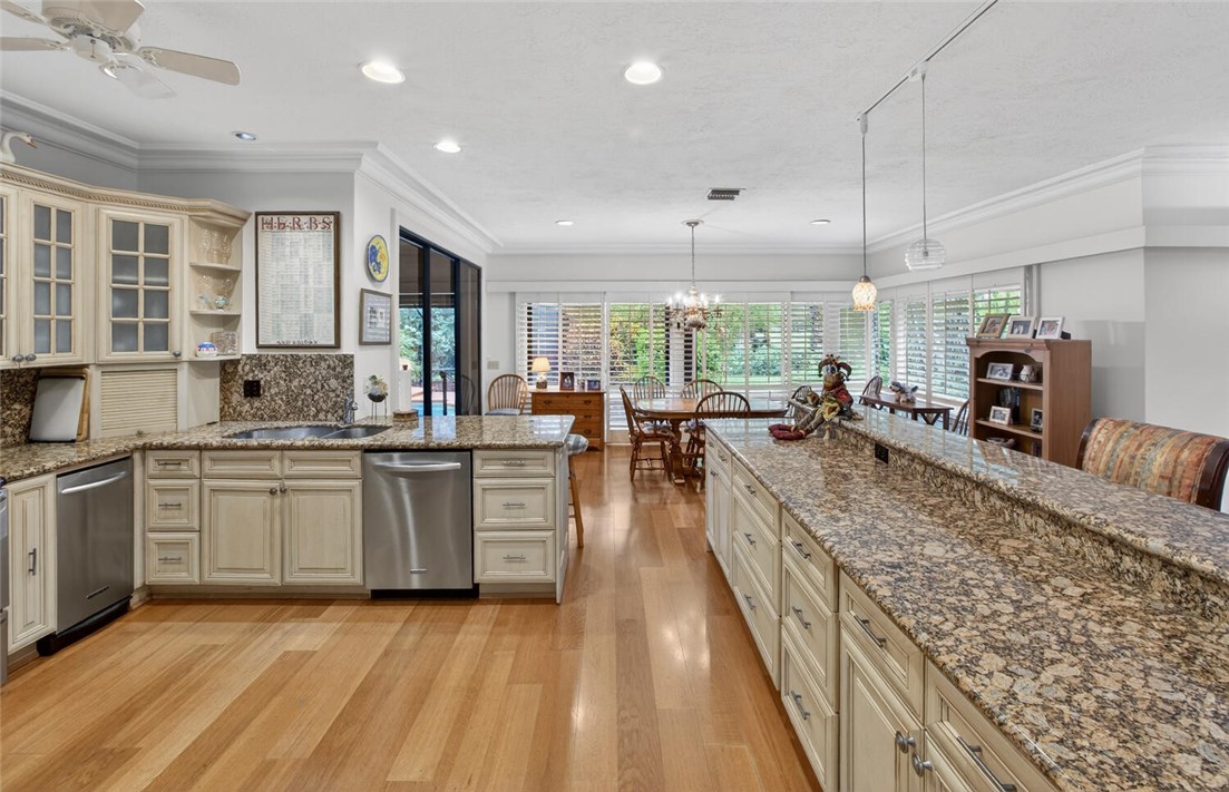 5985 Clubhouse Drive