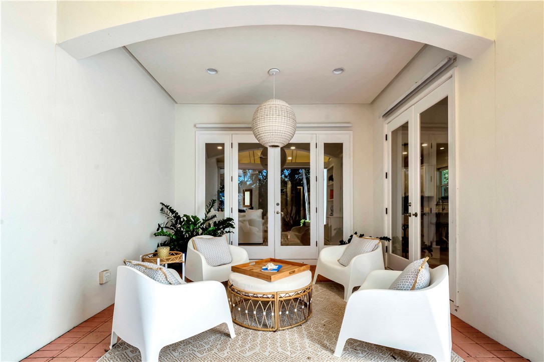8427 Sabal Palm Court 8427