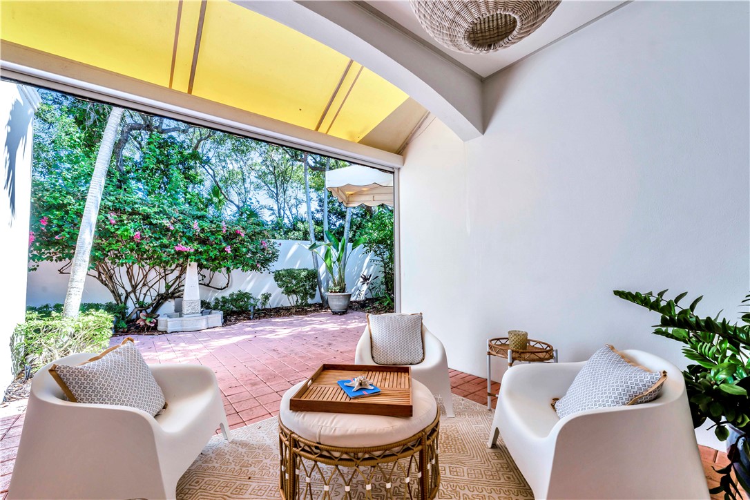8427 Sabal Palm Court 8427