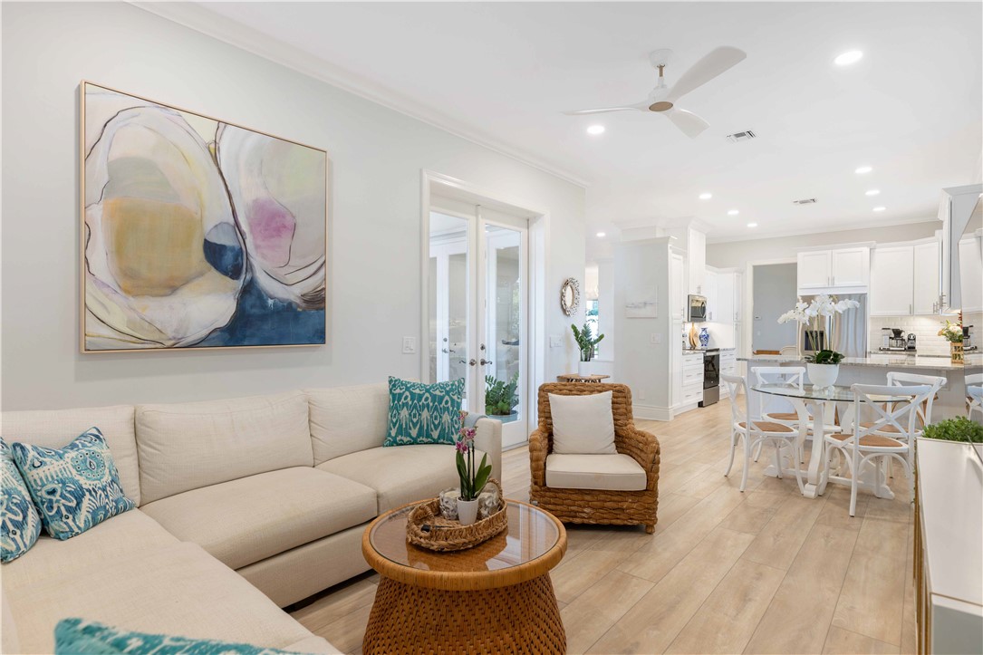 8427 Sabal Palm Court 8427