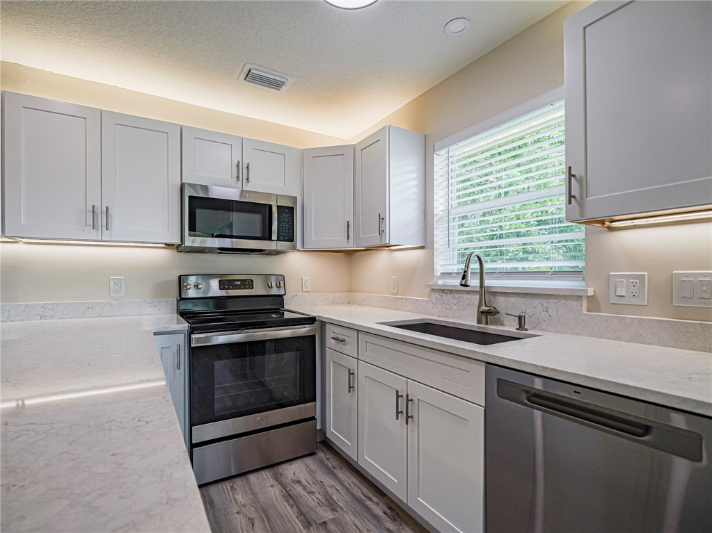 31 Vista Gardens Trail 205