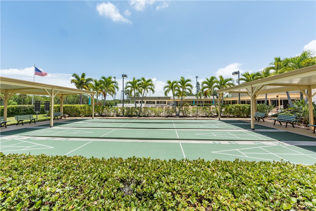 31 Vista Gardens Trail 205
