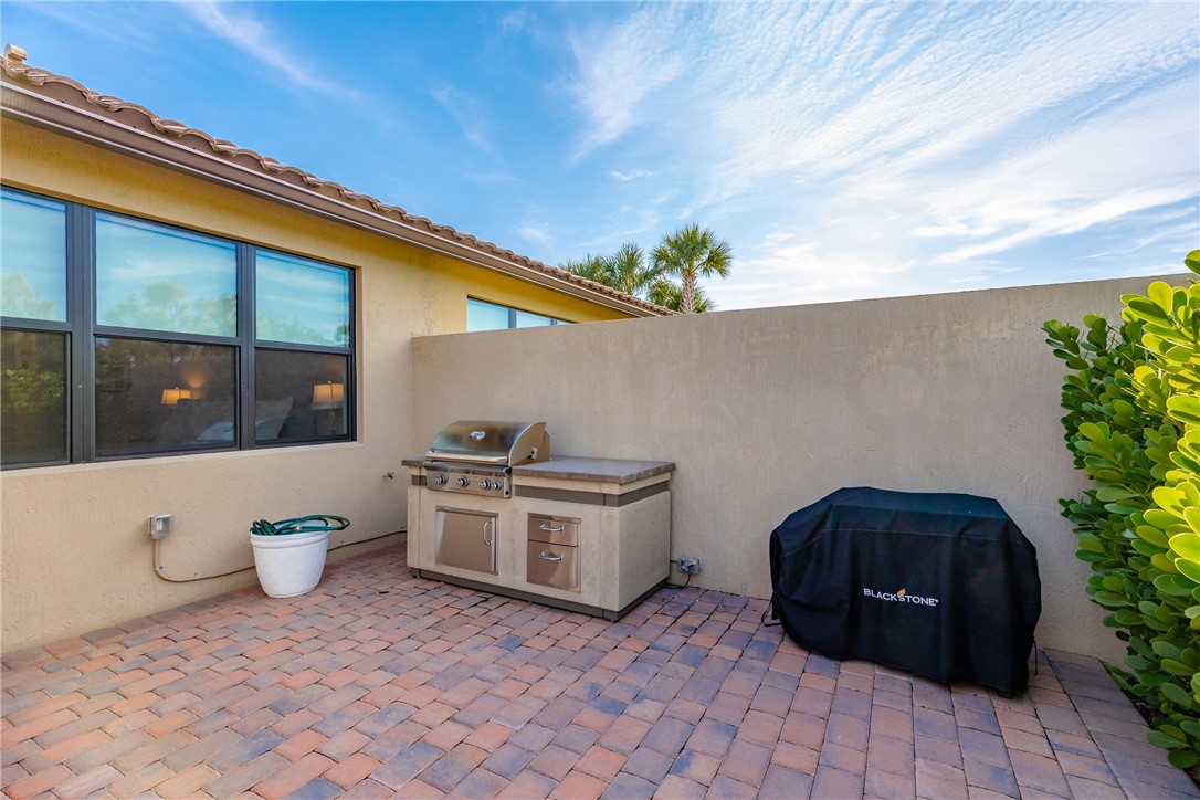 5292 Unity Square