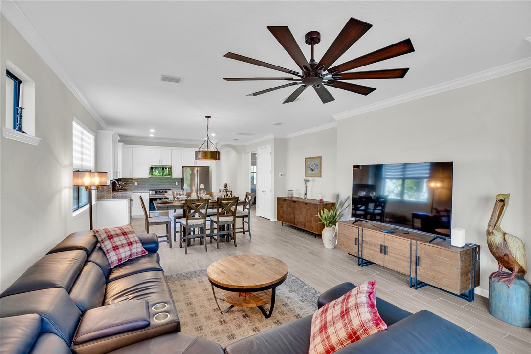 5292 Unity Square
