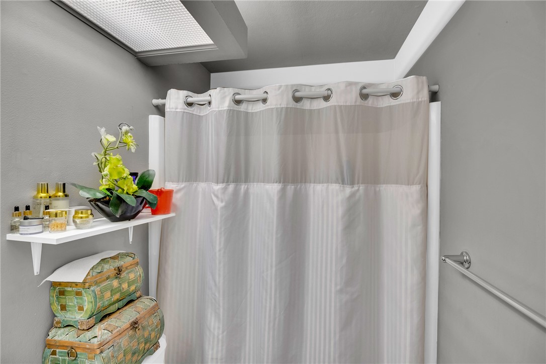 2 Vista Gardens Trail 202