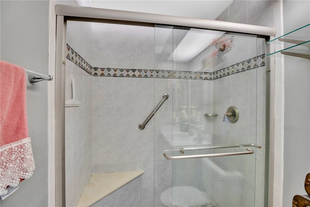 2 Vista Gardens Trail 202