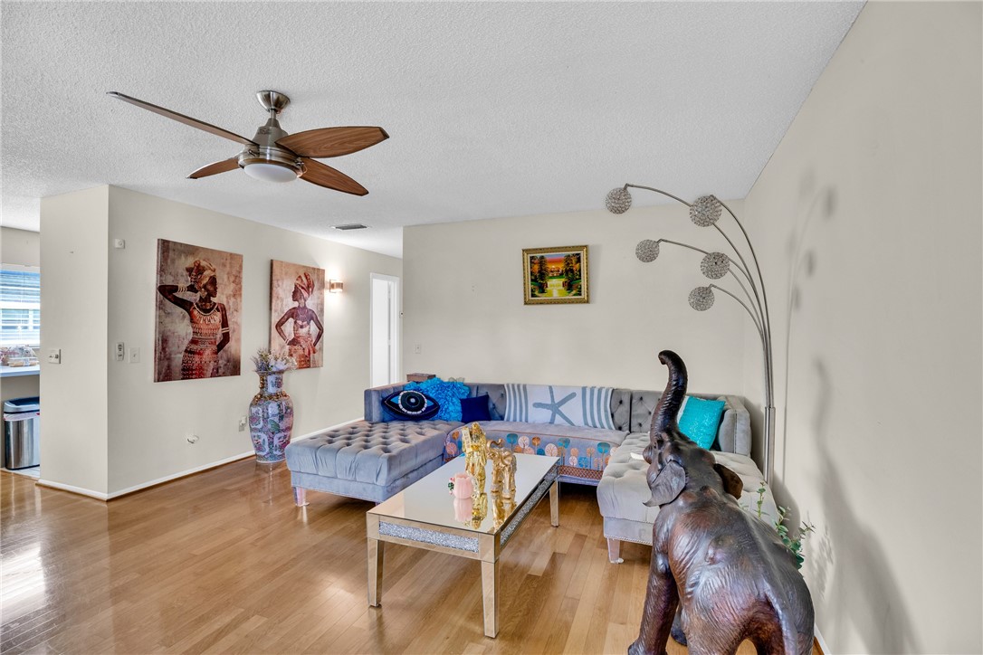 2 Vista Gardens Trail 202