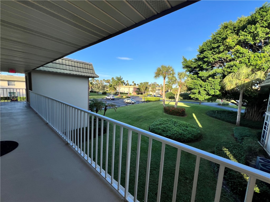 2 Vista Gardens Trail 202