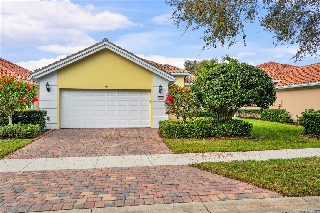 5282 Eleuthra Circle