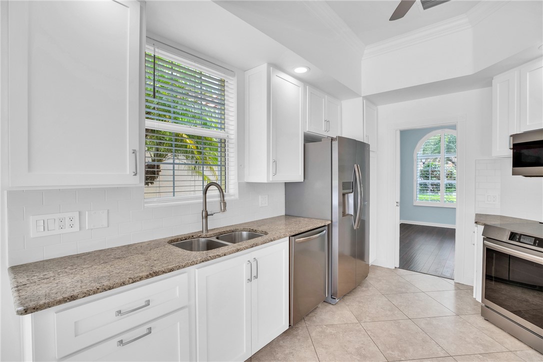 5282 Eleuthra Circle