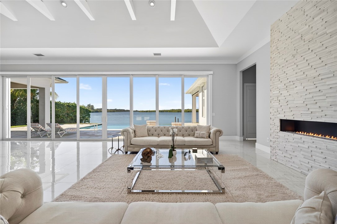 4756 Pebble Bay Circle