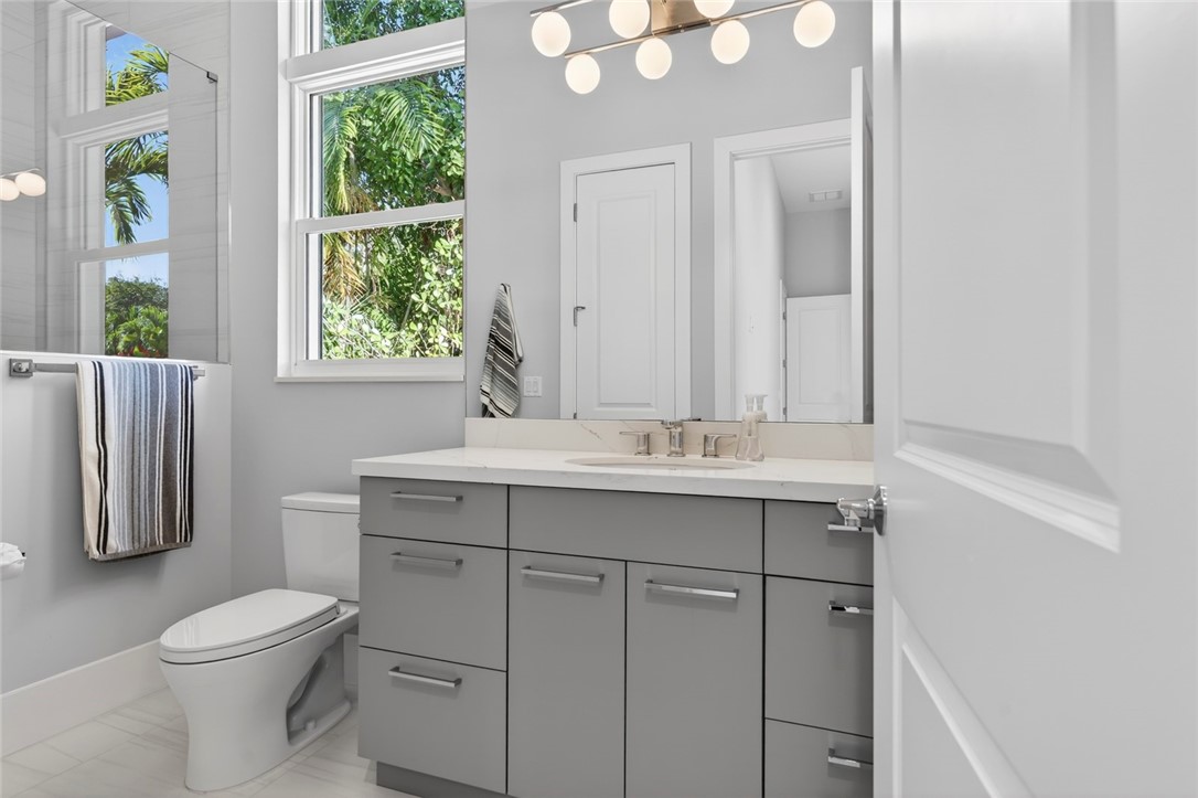 4756 Pebble Bay Circle