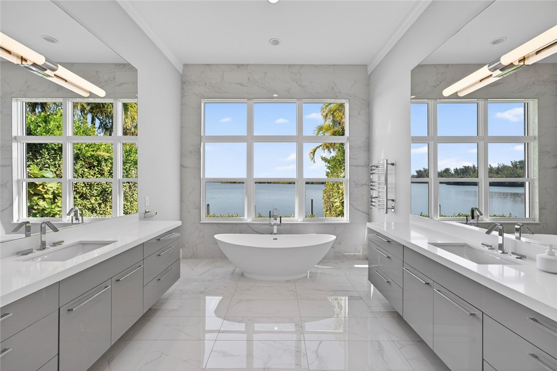 4756 Pebble Bay Circle