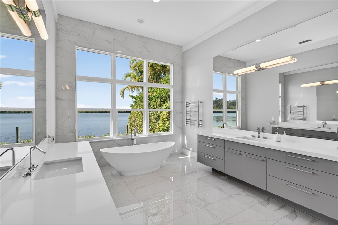 4756 Pebble Bay Circle