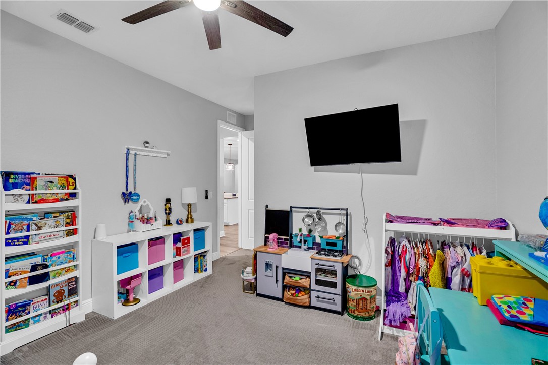6213 Arcadia Square