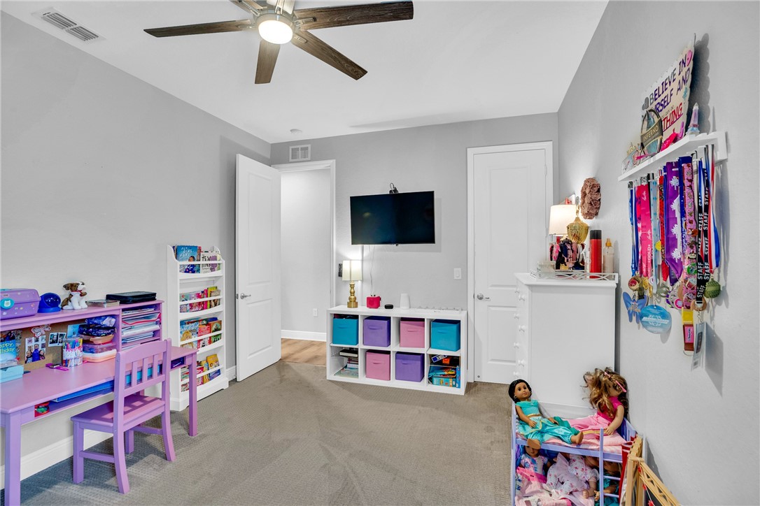 6213 Arcadia Square