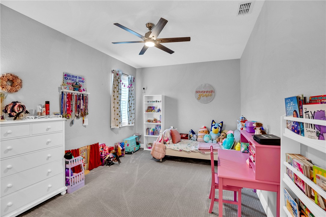 6213 Arcadia Square