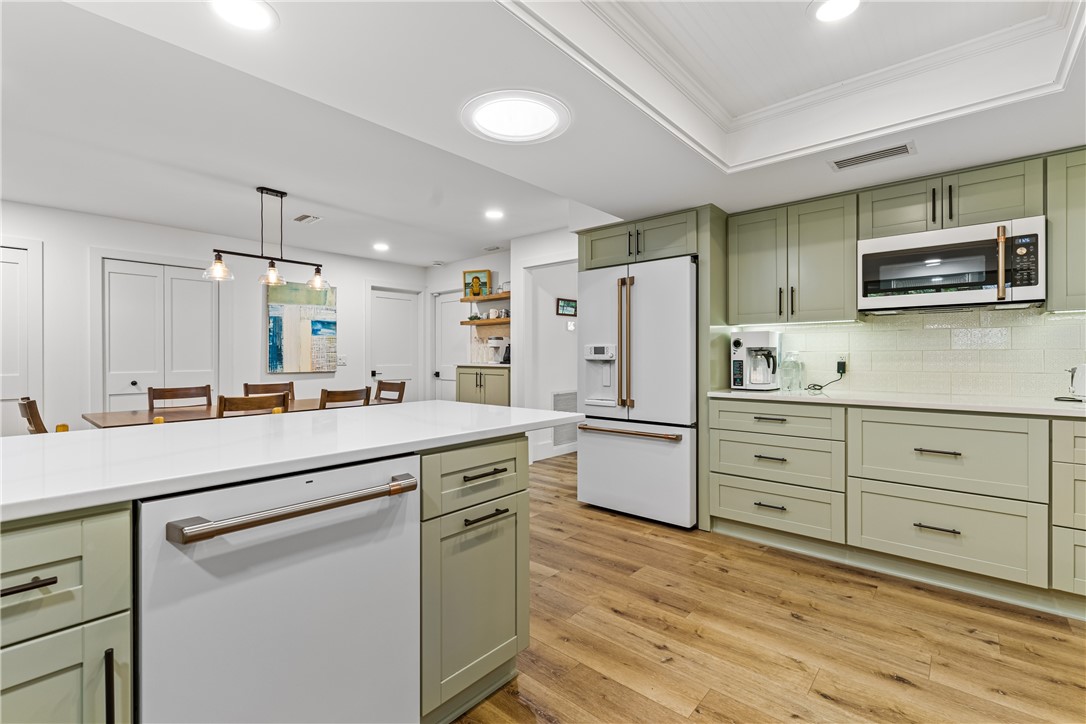 4328 2nd Square SW