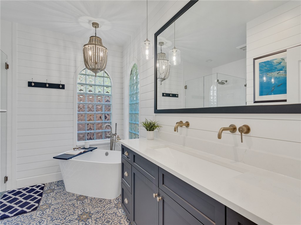 469 SW Sanctuary Place