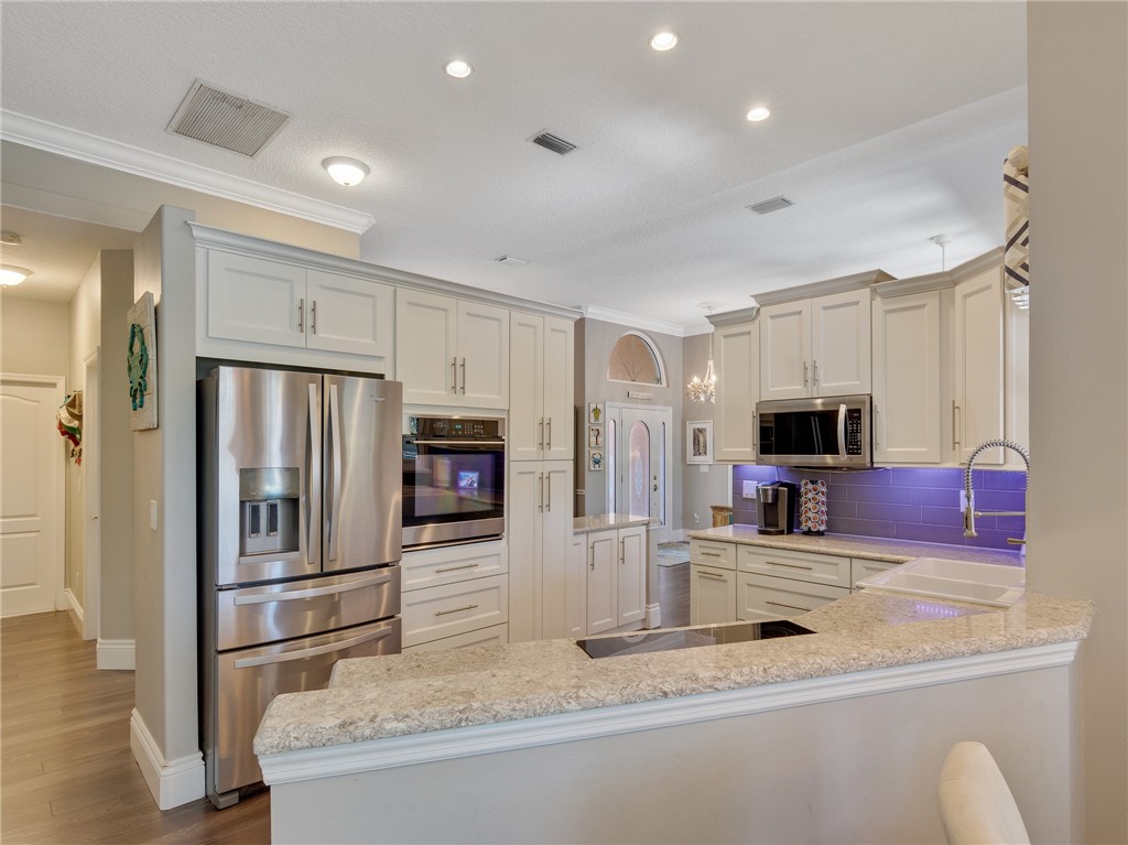 469 SW Sanctuary Place