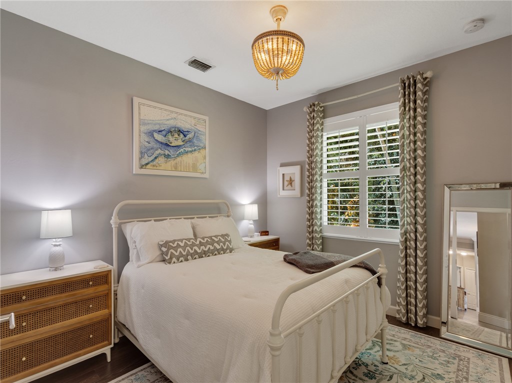 469 SW Sanctuary Place
