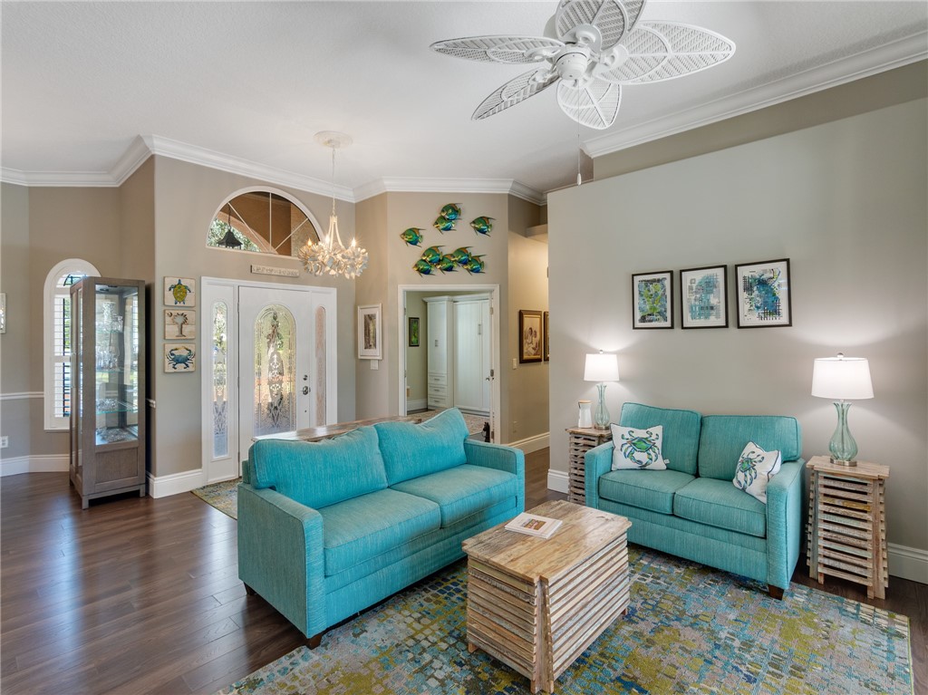 469 SW Sanctuary Place