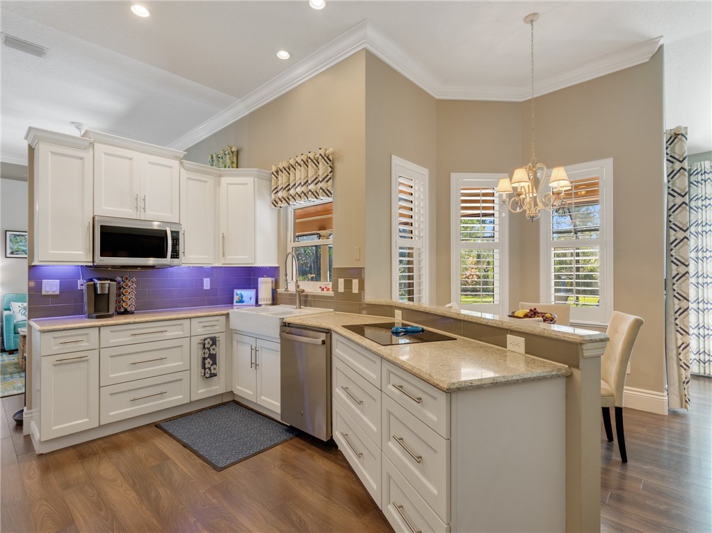469 SW Sanctuary Place