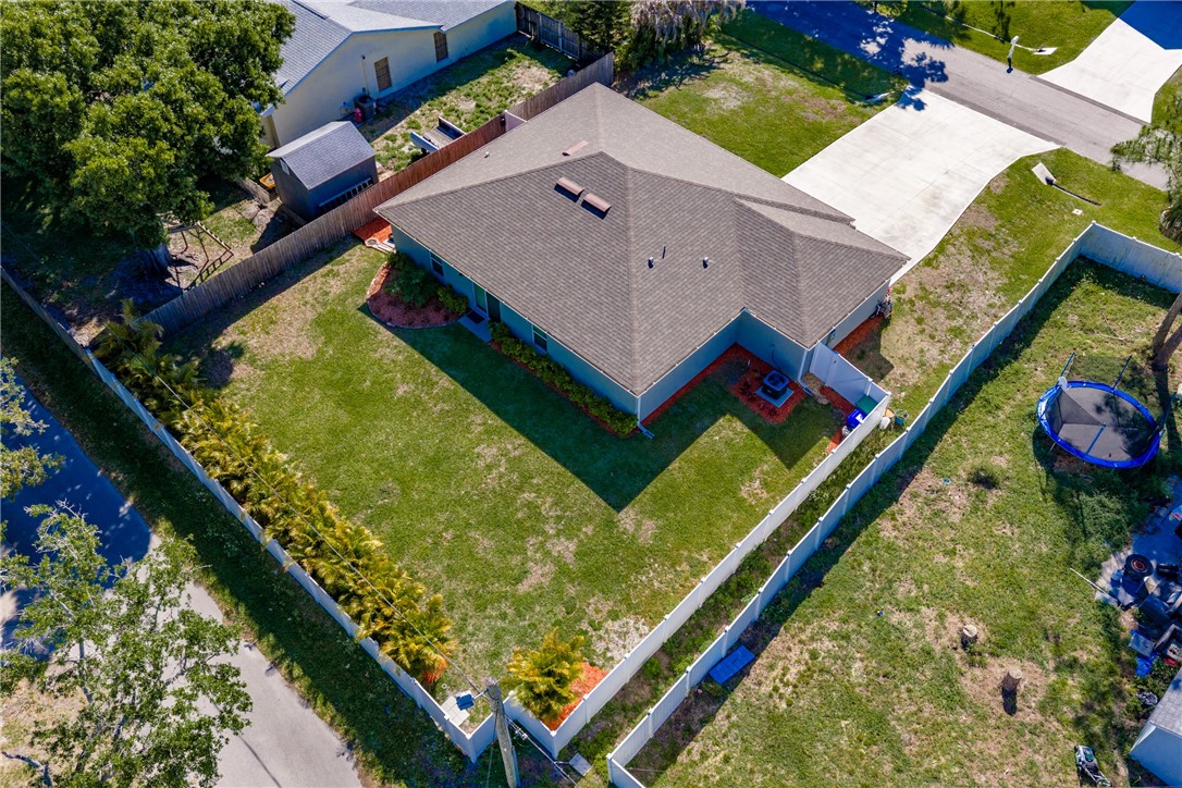 938 Clearmont Street