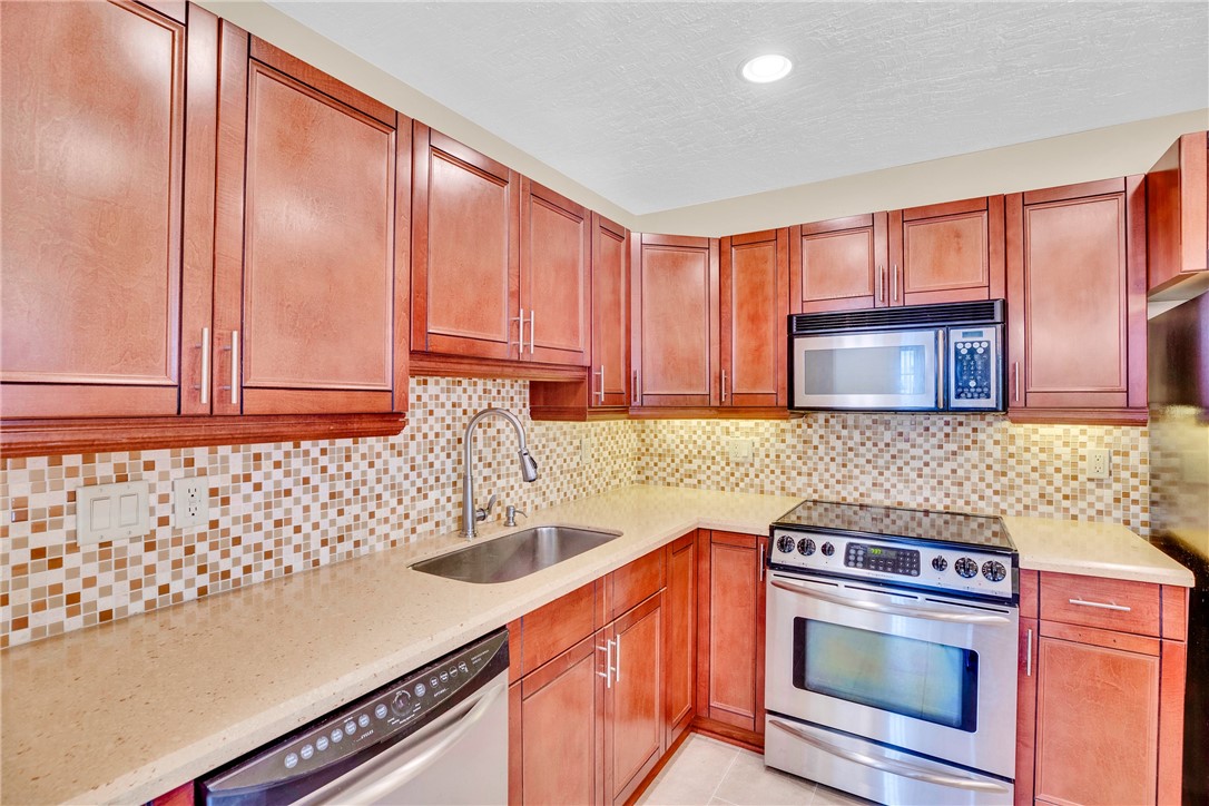 2050 Oleander Boulevard 301