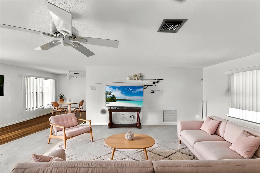15 Tarpon Drive