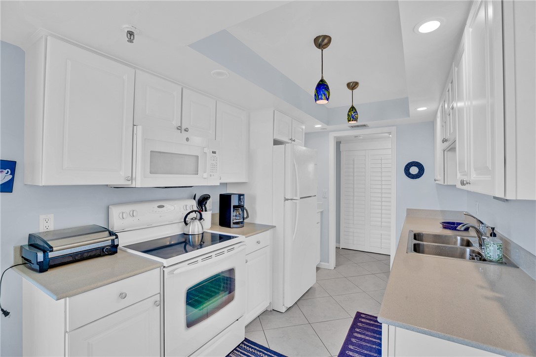 2400 S Ocean Drive 4103