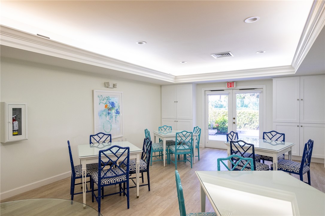 200 Sable Oak Lane 204