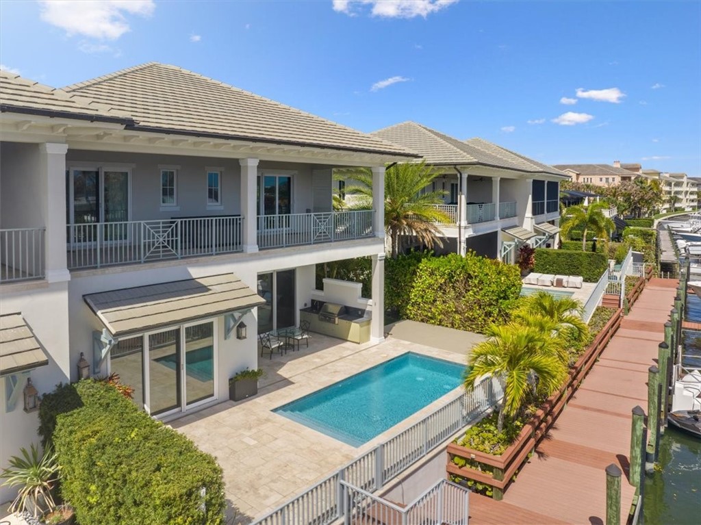 21 Royal Palm Point C