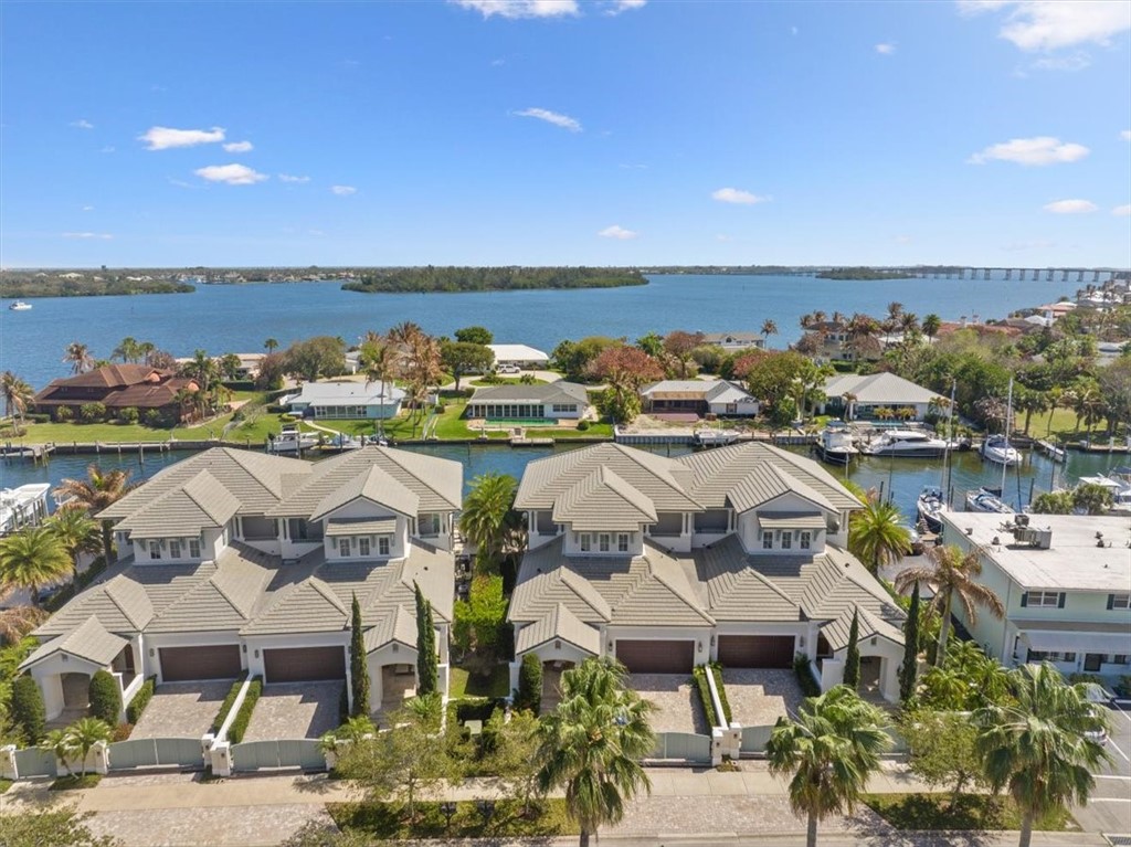 21 Royal Palm Point C