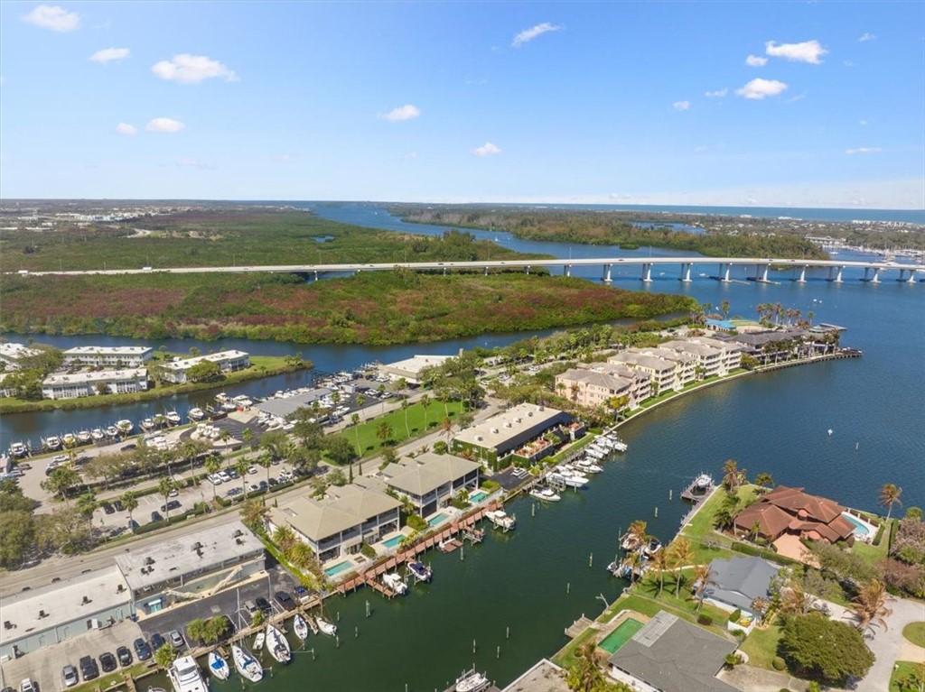 21 Royal Palm Point C