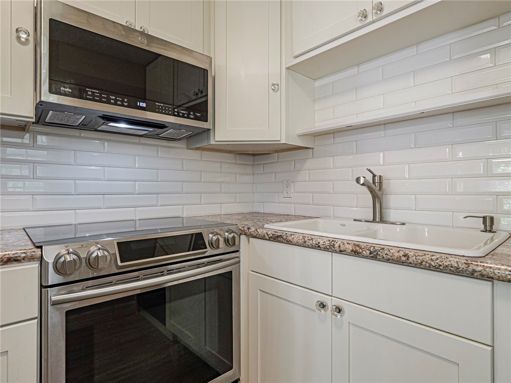 6 Vista Gardens Trail 205
