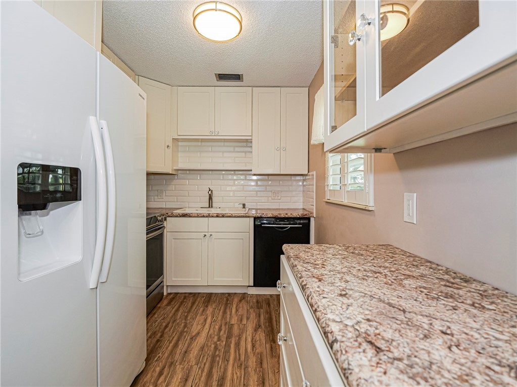 6 Vista Gardens Trail 205