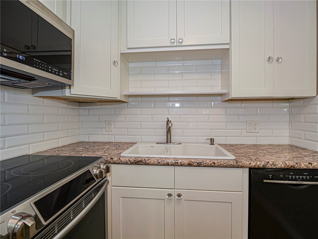6 Vista Gardens Trail 205