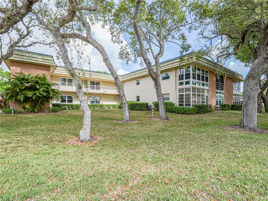 6 Vista Gardens Trail 205