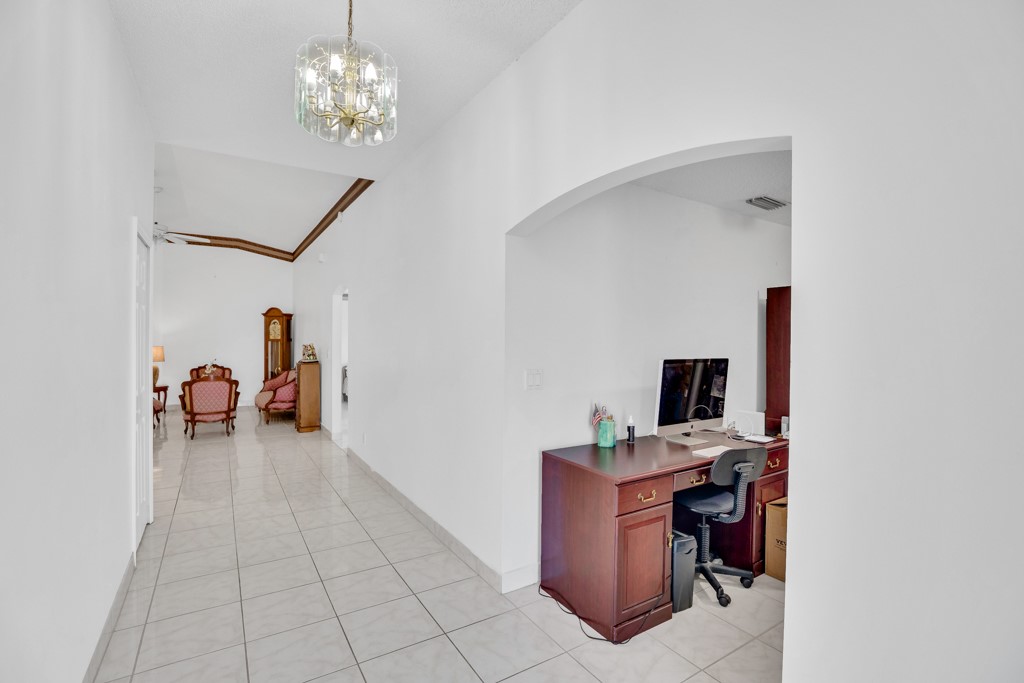 206 10th Court